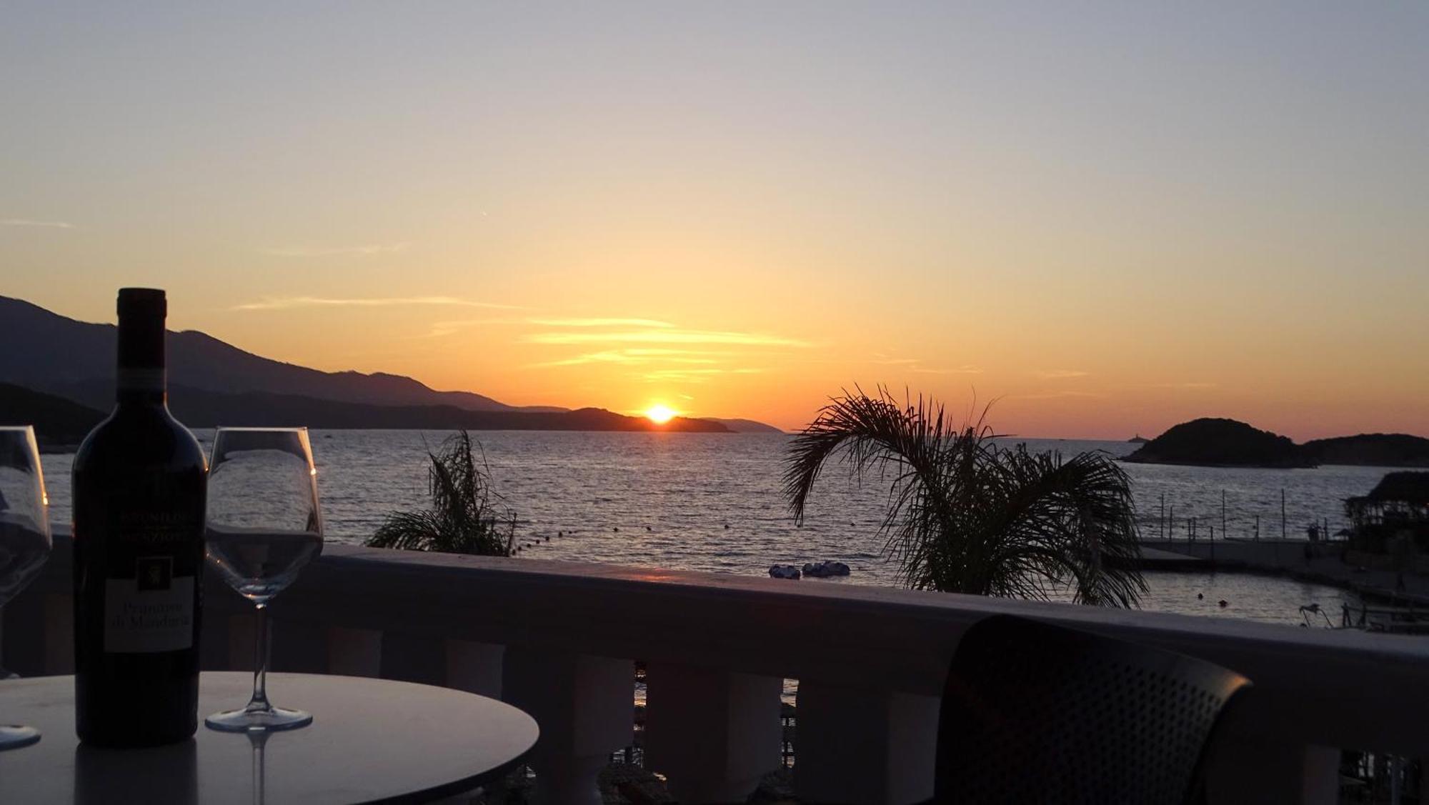 Melina'S Seaside Retreat Aparthotel Ksamil Luaran gambar